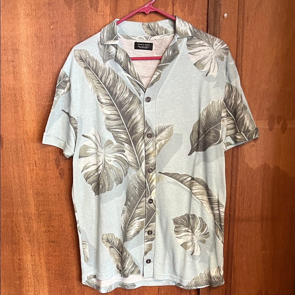 Zara Green Knit Casual Button Down Shirt with Tropical Print